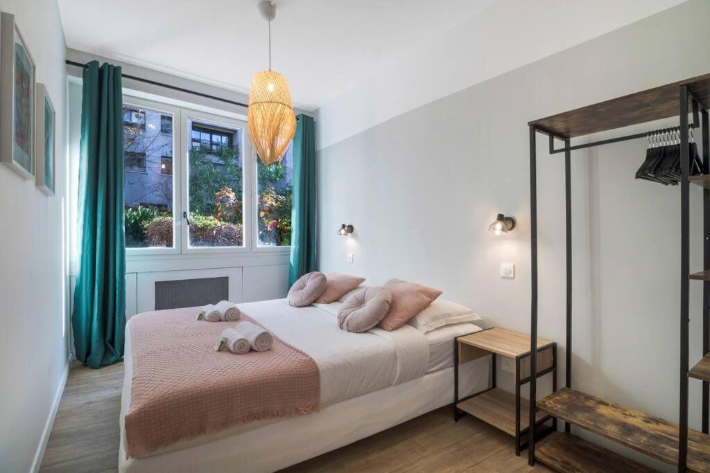 Brand New Flat For 8 People, 3 Bedrooms Paris Eksteriør bilde