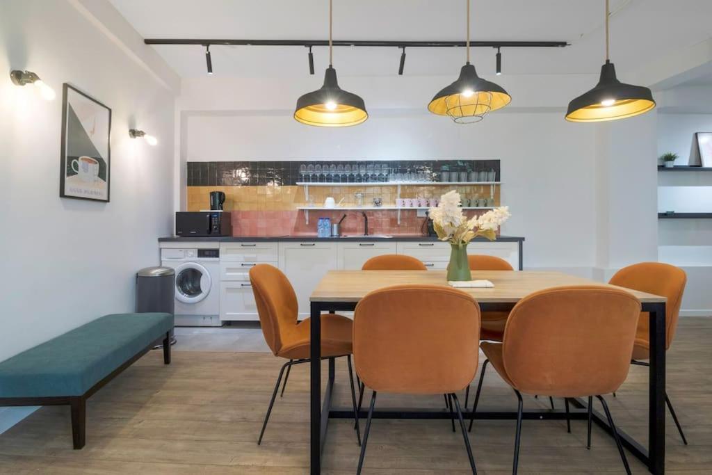 Brand New Flat For 8 People, 3 Bedrooms Paris Eksteriør bilde