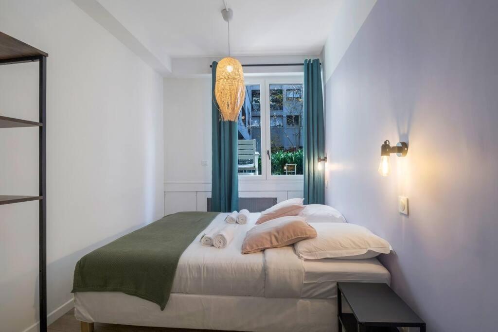 Brand New Flat For 8 People, 3 Bedrooms Paris Eksteriør bilde