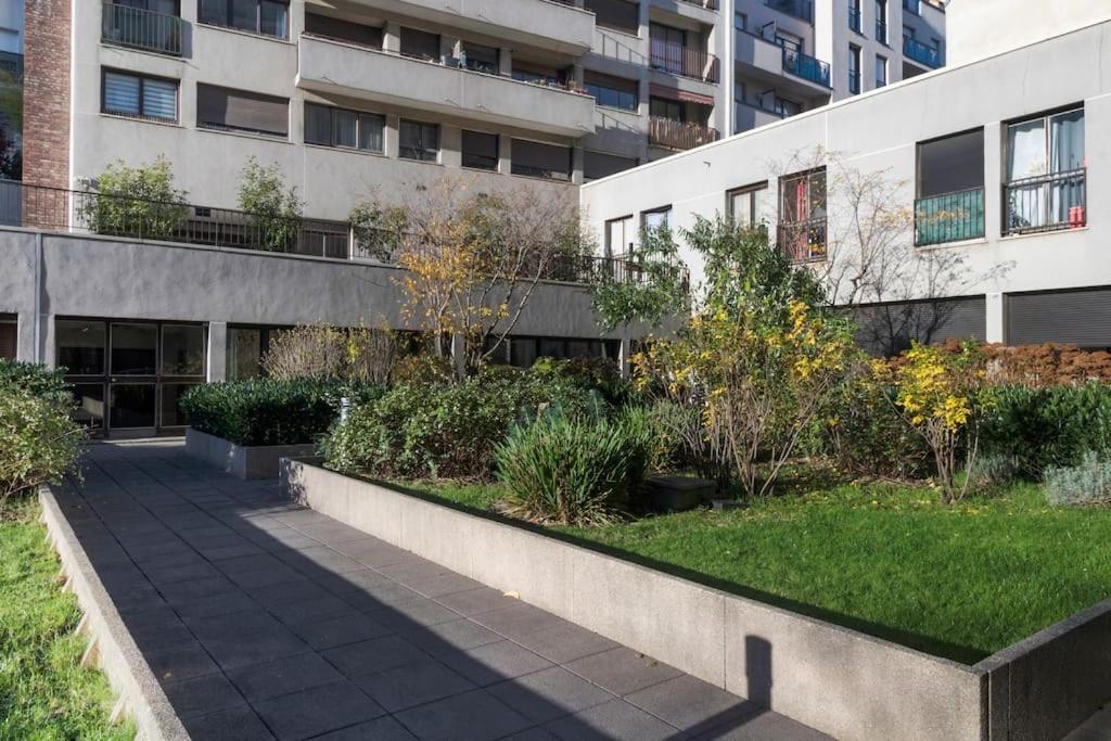 Brand New Flat For 8 People, 3 Bedrooms Paris Eksteriør bilde